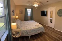 3 Bedrooms, 2 Full Baths Near The Beach