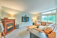 Charm by the Lake! Elk Mountain Lake house & Ski lodge.
