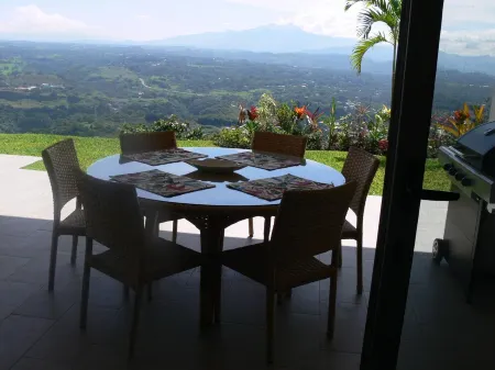 Beautiful villa, amazing view, pool, best climate