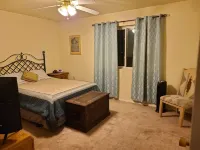 Only 4.8 miles from State Farm- Cardinals- stadium. Lovely 2+ bedroom home