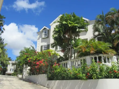 Luxury Beachfront Apartment Hotels in Mullins