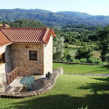 Renovated farmhouse in idyllic rural setting with pool and magnificent views