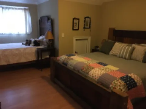 Comfortable Mountain Home with Access to Private Dock on Lake Burton