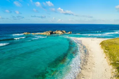 Ridgetop cottage for 2 at Dragon Cay Resort, Mudjin Harbour