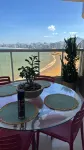 Apart de Luxo de frente para a PRAIA DO MORRO! 4 suítes, 3 vagas, ar cond, WIFI