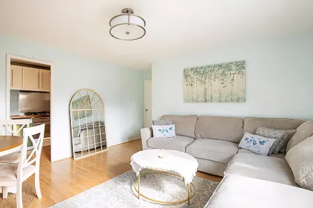 Quiet and Cosy 2-bed in Wimbledon