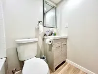 2 Bed rooms|Private entrance|Free Parking|Self-Check-in into our Upscale Haven.