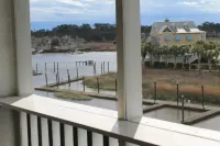WATERFRONT 2 Bed/2Bath Condo near North Myrtle Beach and Cherry Grove Hotels in Little River