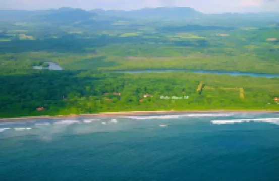 2 Minute Walk to Beach - Private Pool, Patio & Garden Hidden Gem Charming Home