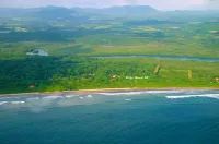 2 Minute Walk to Beach - Private Pool, Patio & Garden Hidden Gem Charming Home