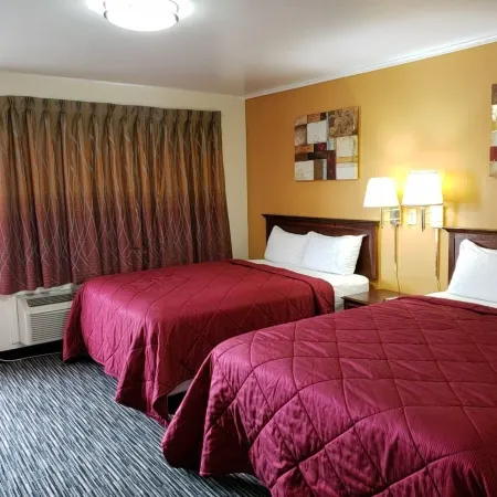 Super 7 Motel