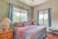 Chic Tucson Casita w/ Deck & Panoramic Views! - Wifi