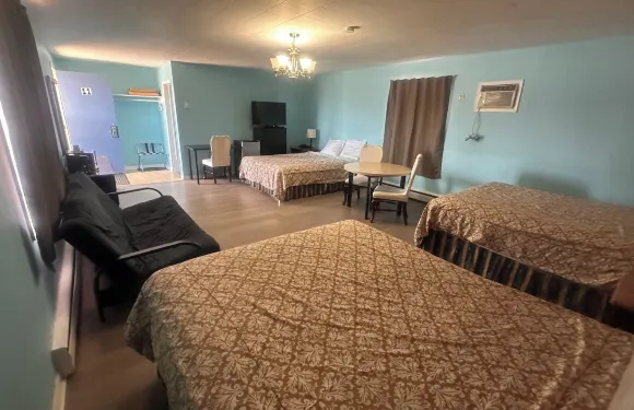 克羅尼爾汽車旅館