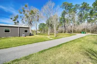 10 Mi to Biloxi Beach & Casinos! Peaceful Retreat - 2-Star