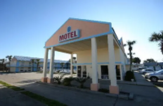 Coconut Grove Motor Inn - Motels