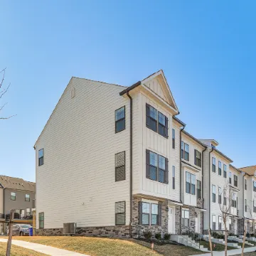 2 Mi to Dtwn Frederick: Updated Townhome