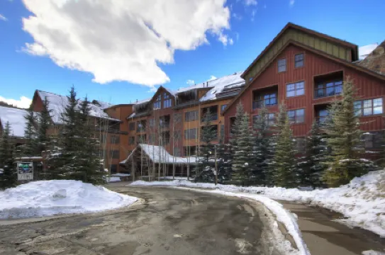 8824 the Springs 2 Bedroom Condo by RedAwning