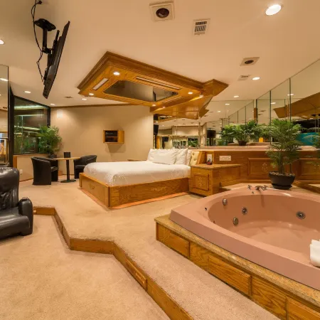 Sybaris Pool Suites Mequon