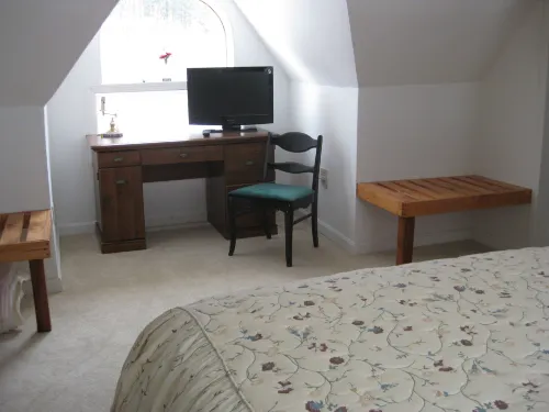 Mountain Valley Retreat Hotels in Chittenden