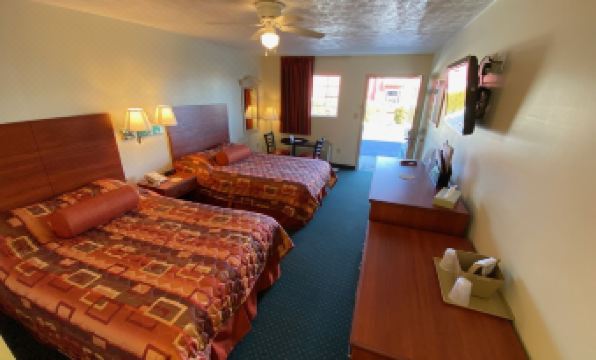 Country Hearth Inn-Union City