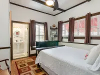 The Wayward Traveler's Inn Hotels in Mims