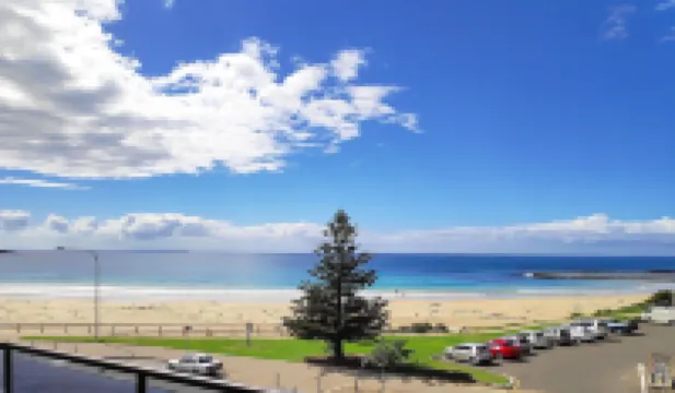 Beach House Mollymook