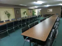 Golden Manor Inn & Suites Các khách sạn ở Vine Grove