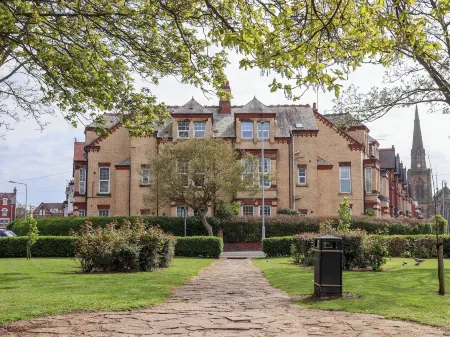 Trinity Lodge Отели рядом с достопримечательностью «Thornwick Bay»