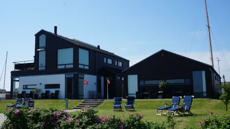 Lunds Hotel Отели в г. Bogense