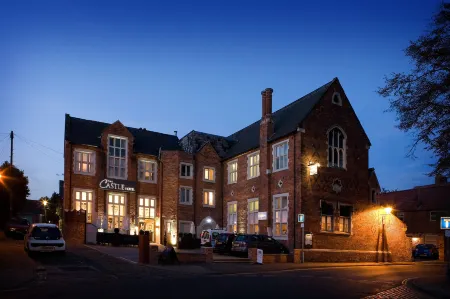 Castle Hotel & Apartments Отели рядом с достопримечательностью «Nicola de la Haye Building, University of Lincoln»