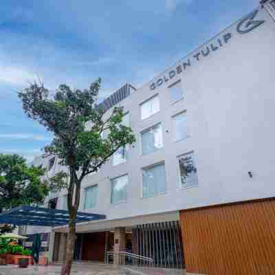 Golden Tulip Bhopal Hotel Exterior