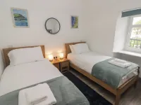 Fronwig Hotels in Penbryn