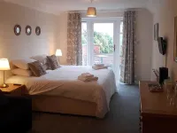 Chequers Inn Hotels in Wychavon District