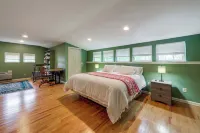 11 Mi to Oneida Lake Spacious Apt in Verona! - Wifi