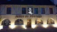 Logis Hôtel & Restaurant du Sauvage Hotels in Chartronges