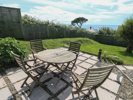 Carreg Ddu Отели в г. Лланхиан