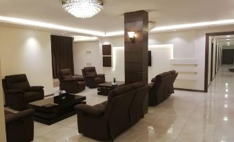 Seven Days Hotel