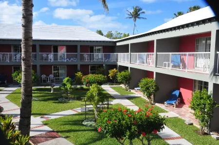 Rosemont Guest Suites Отели рядом с достопримечательностью «Собор Пресвятой Троицы»