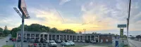 Towne Inn - parking