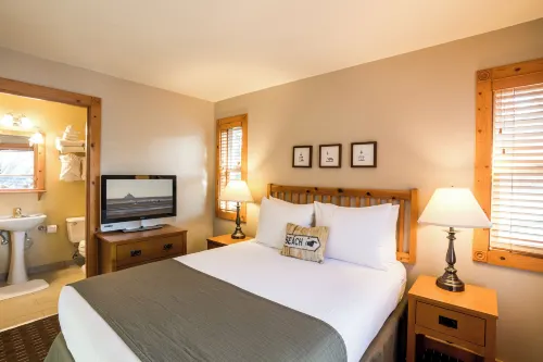 Lighthouse Inn Hotels in Arch Cape