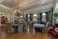 The Firehouse Inn - 3-Star