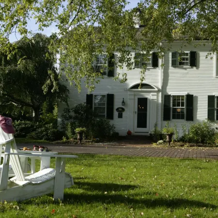 Captain's House Inn
