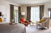 The Plume of Feathers Hotel a Mitchell