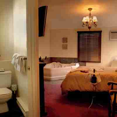 Auberge de La Tour du Lac Rooms