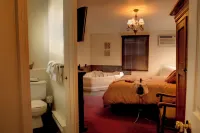 Auberge de La Tour du Lac Hotels in Val-David