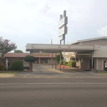 Cactus Inn and Suites