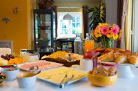 Magnolia B&B - breakfast