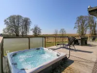 Angel Lodge - No 27 Hotels in Bury St. Edmunds