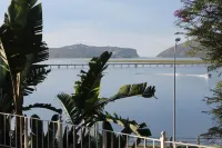 Phoenix Lodge and Waterside Accommodation - วิว