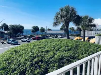 Inn on the Gulf - bar